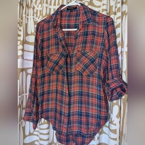 Women's Plaid Long sleeve button up
